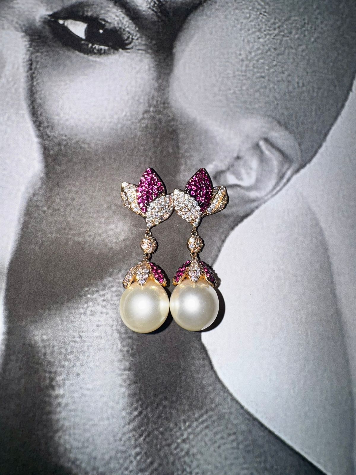 Rose Zircon Leaf Pearl Earrings